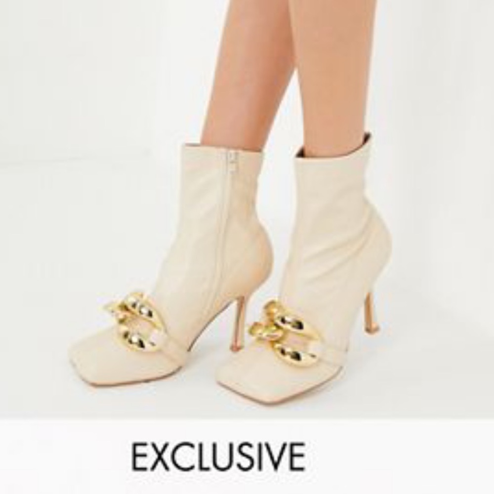 NWT Z_CODE_Z STILETTO US-10 (UK-8) FAUX LEATHER STRETCH ANKLE BOOT CREAM +zipper